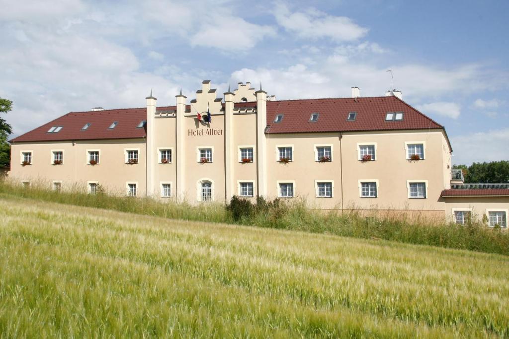 Hotel Allvet Дрновице Экстерьер фото