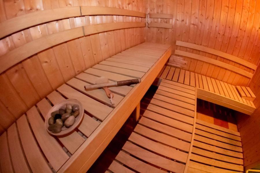 Hotel Allvet Дрновице Экстерьер фото