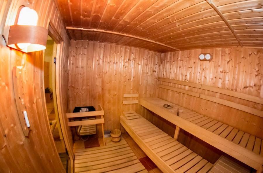 Hotel Allvet Дрновице Экстерьер фото
